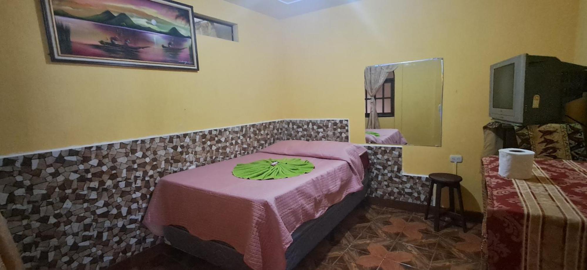 Hospedaje Gonzalez San Pedro La Laguna Zewnętrze zdjęcie