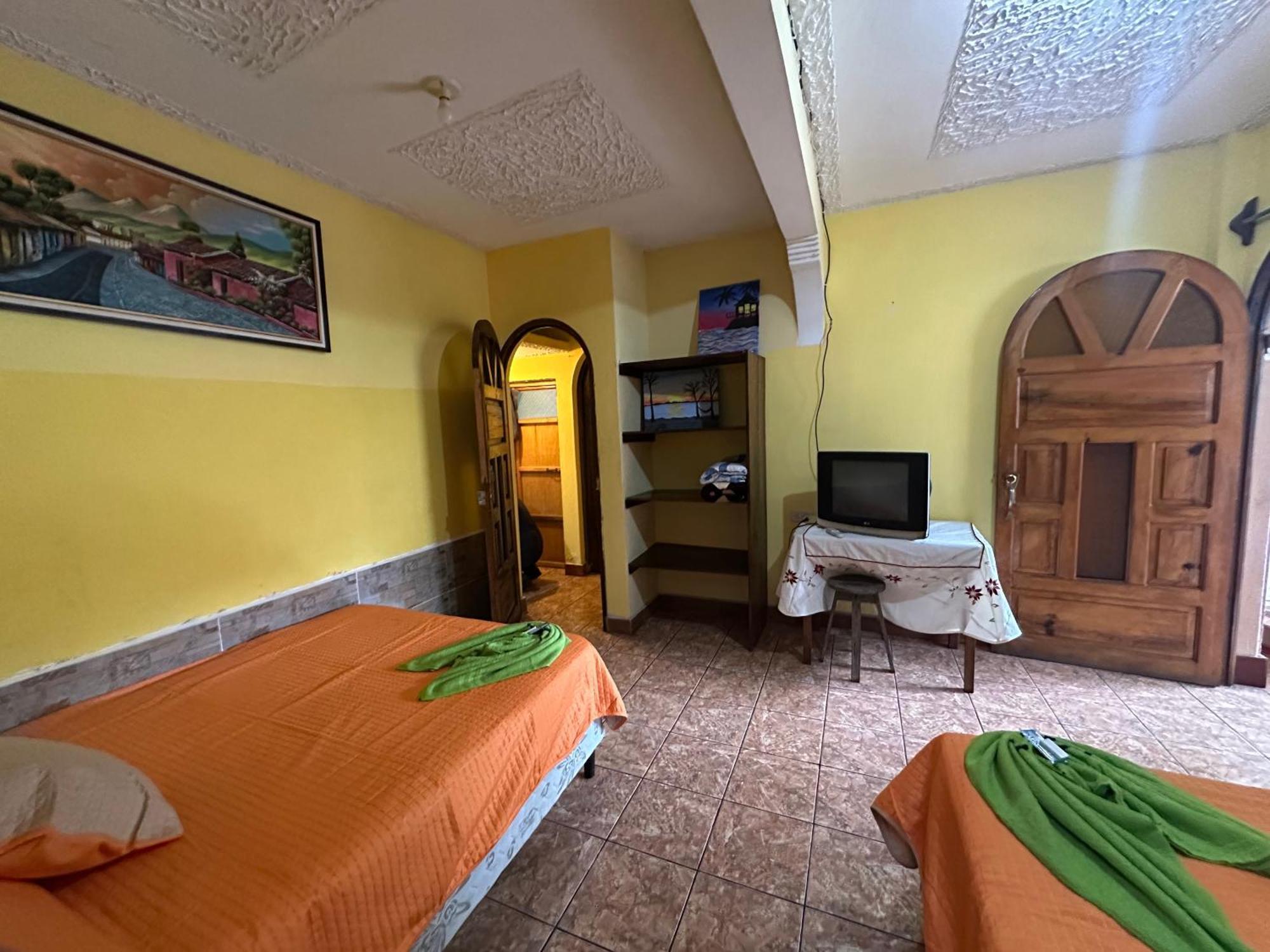 Hospedaje Gonzalez San Pedro La Laguna Zewnętrze zdjęcie