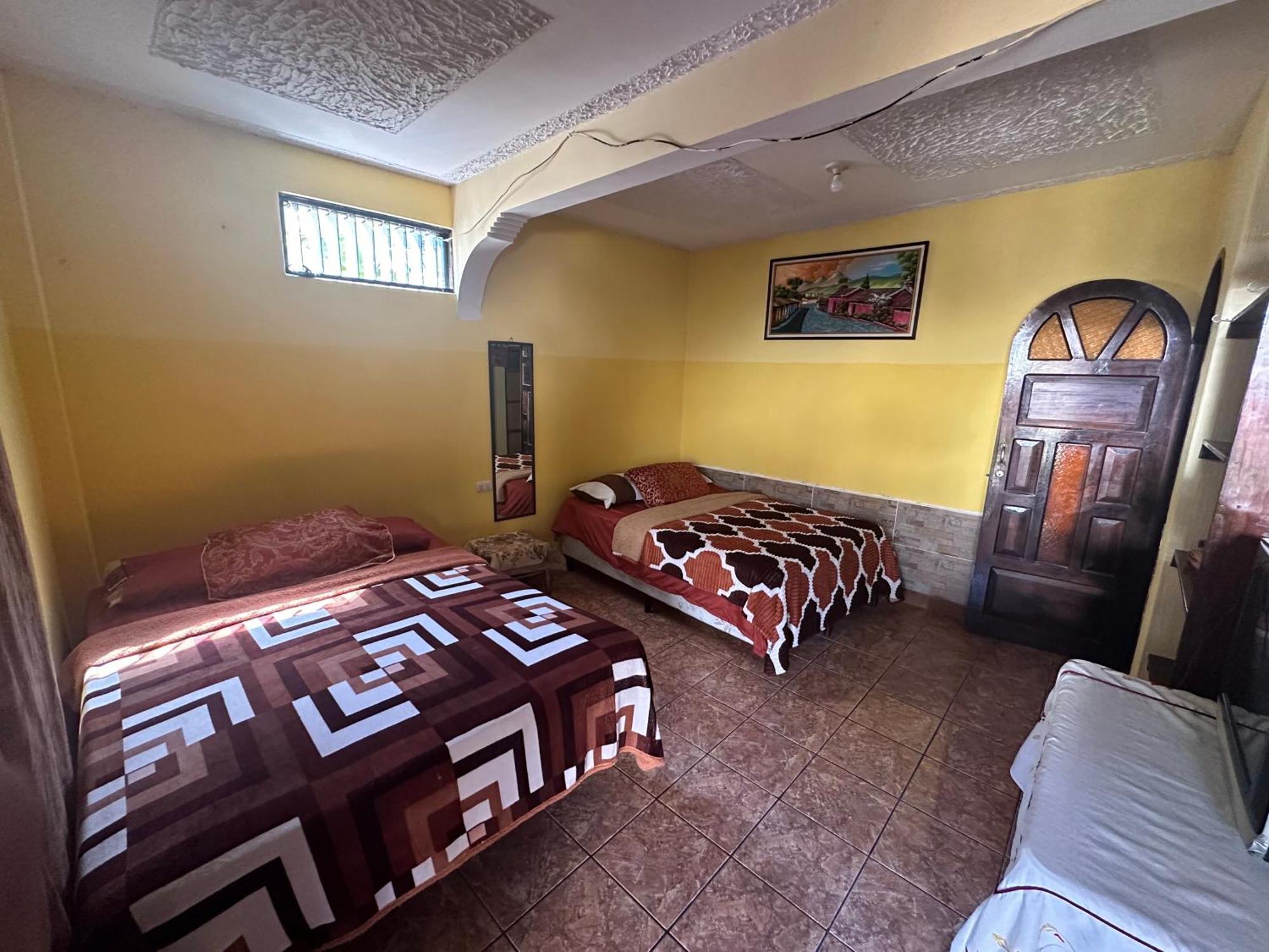 Hospedaje Gonzalez San Pedro La Laguna Zewnętrze zdjęcie